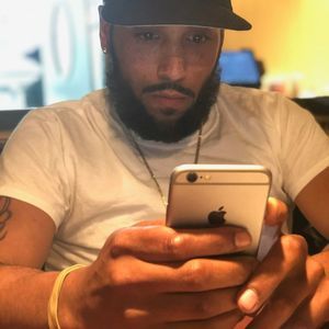 Meet your Posher, Derek